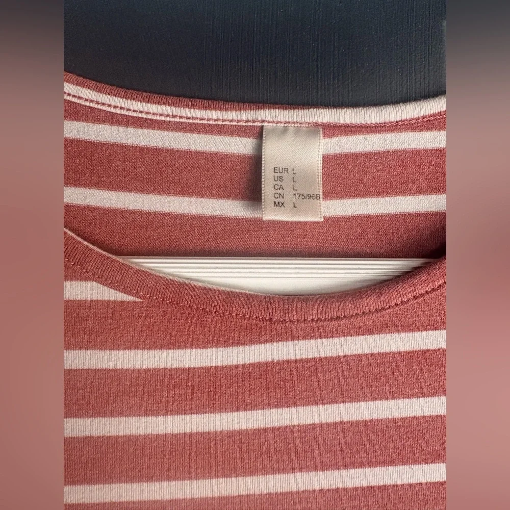 H&M Striped Babydoll Ruffle Sleeve Casual Tee Dress in Red and White L - Picture 3 of 4